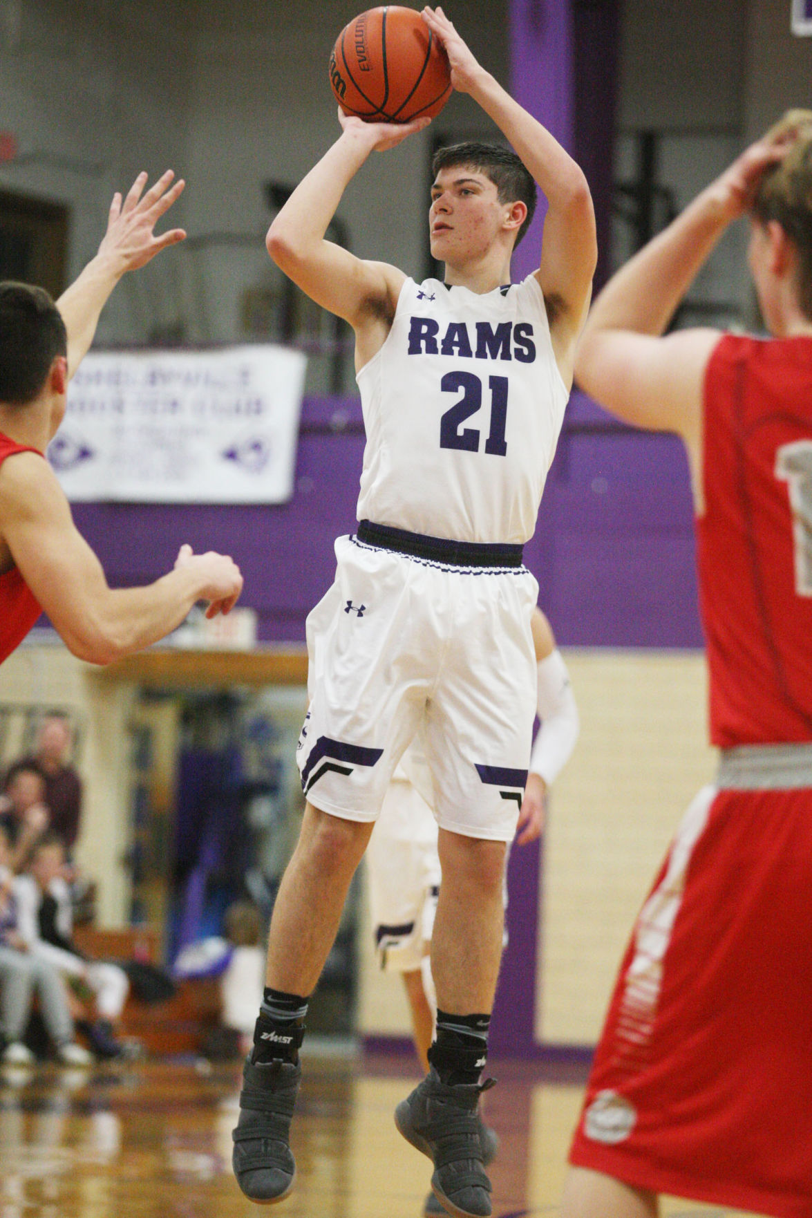 Shelbyville vs LSA boys basketball 13 12.12.17.jpg
